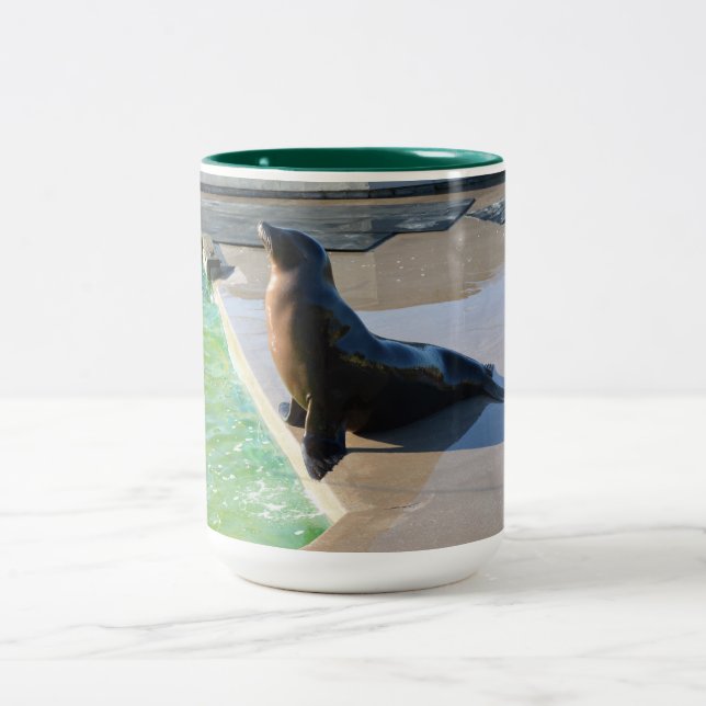 Kaliforniens lejona hav Två-Tonad mugg (Center)