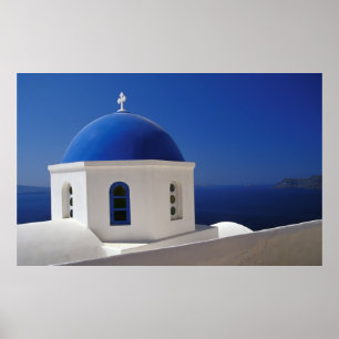 Kalkat kyrkligt med blåttkupolen, Santorini Poster