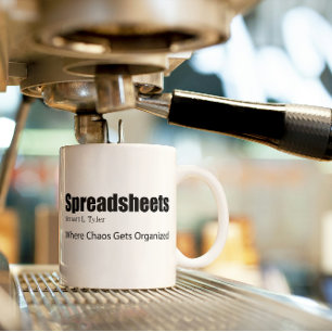 Kalkylblad där chaos samlar in organiserad revisor kaffemugg