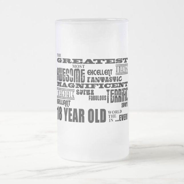 Kall årig födelsedagsfeststörsta 18 för roligt frostat ölglas (Center)