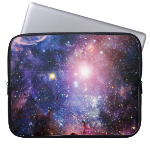 Kall galaxnebula laptop sleeve