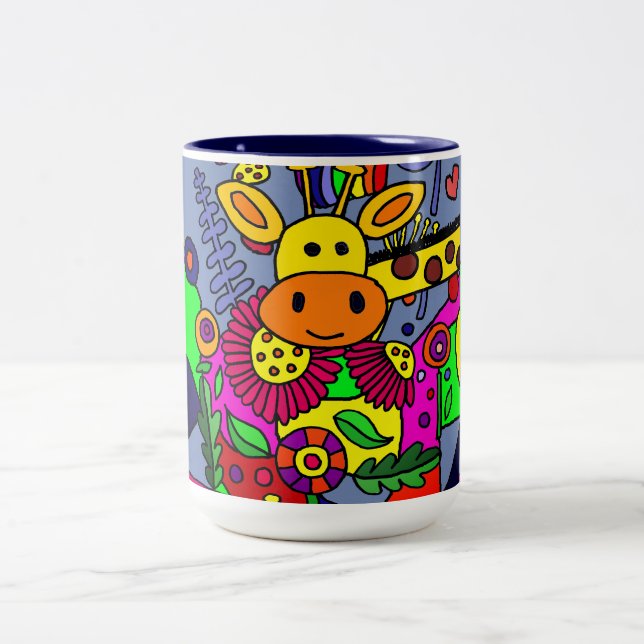 Kall giraff i den trädgårds- kaffemuggen Två-Tonad mugg (Center)