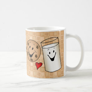 Kall kakor och mjölkväntecknad kaffemugg