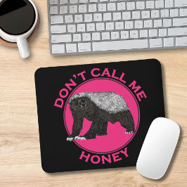 Kalla mig Honung Rosa Feminist Honey badger Art Musmatta