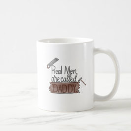 "Kallas den verkliga manar den Pappa" Handlettered Kaffemugg