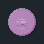 Kalligrafi Elegant Lavendel Bröllopsdusch Välkomme Magnet<br><div class="desc">Letar du efter en vacker kalligrafi med en estetisk handstil? Denna enkla,  iögonfallande design är för dig. Denna design,  speciellt gjord för användning av äktenskap och familjenamn,  gör omedelbart intryck på dem som ser den.</div>