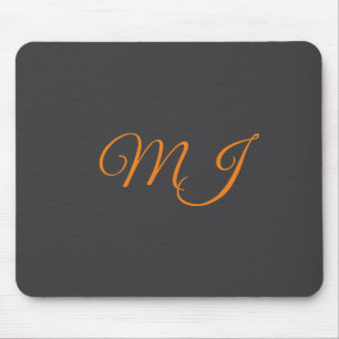 Kalligrafi grå orange monogram namn initial musmatta