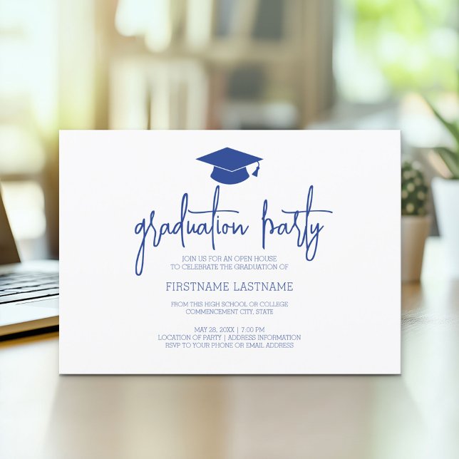 Kalligrafi Modern Minimal flotta i Studenten Inbjudningar (Modern Graduation Announcement and Party Invitation)