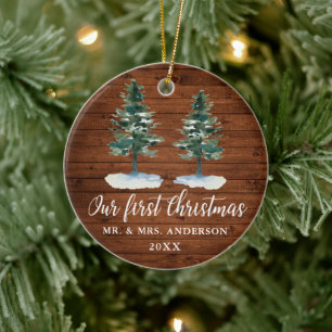 Kalligrafi Rustic Wood Two Gräs, första jul Julgransprydnad Keramik