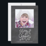 Kalligrafifoto med whimissisk julkalkboard julkort<br><div class="desc">Sprid ut lite helgdag med det här roligten-fotokortet med en vit God jul-typografi/kalligrafi,  ditt foto och namn mot en svart kritbakgrund.  Baksidan innehåller ett annat foto och ett helgdag av anpassningsbarna.  Trendig och roligt,  men ändå enkelt och klassiskt...  är det säkert att få vänner och familj att le.</div>