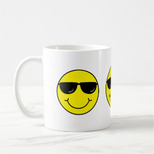 Kallt Emoji ansikte med solglasögon Kaffemugg