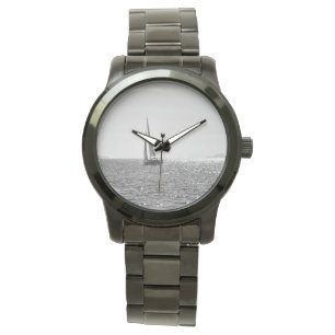 Kallt modernt foto av segelbåten i sommar armbandsur
