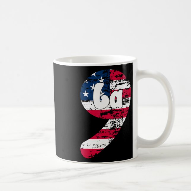 Kamala Harris 2024 President Funny Comma La Kamala Kaffemugg (Höger)