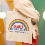 Kamala Harris 2024 Rainbow LGBTQ-Höger Tygkasse<br><div class="desc">Omröstning om Kamala Harris 2024. Klar politisk regnbåge för LGBTQ-demokratiska väljare i Amerika. Beställ den här valdesignen med HBT-meddelandet för lika höger för alla.</div>