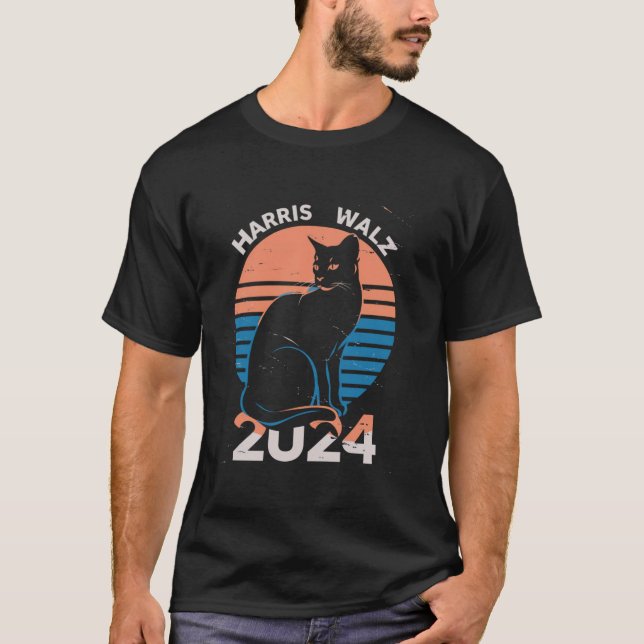 Kamala Harris Cat Harris Walz 2024 T Shirt (Framsida)