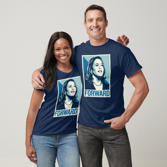 KAMALA HARRIS FRAMÅT T SHIRT (Unisex)