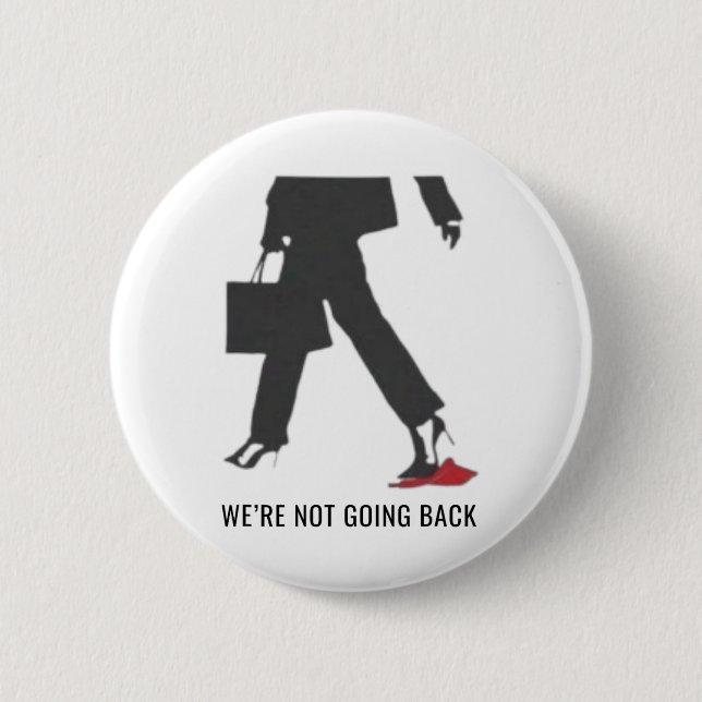 Kamala Harris Heels Stepping on Red Mega Hat Val Knapp (Framsida)