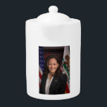 Kamala Harris Kandidat till president US 2024<br><div class="desc">Kamala Harris Kandidat till president US 2024. På det amerikanska folkets vägnar tackar jag Joe Biden för hans enastående ledarskap som president i Förenade Stater och för hans årtionden av tjänstgöring i vårt land. Hans anmärkningsvärda arv av prestation är oöverträffad i det moderna Amerikansk historia, och överträffar arvet från många...</div>