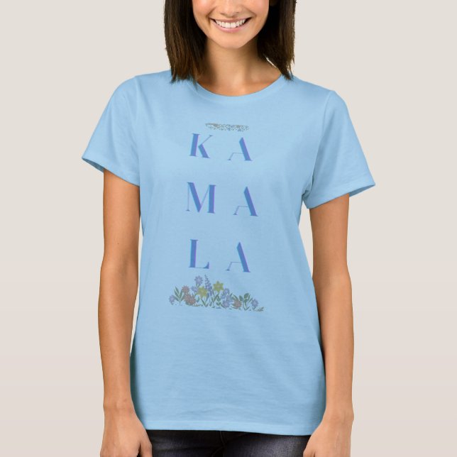 Kamala Harris med Flowers. Diskret. Ljusblå T Shirt (Framsida)