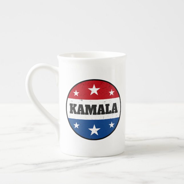Kamala Harris Val 2024 V Benporslin Mugg (Vänster)