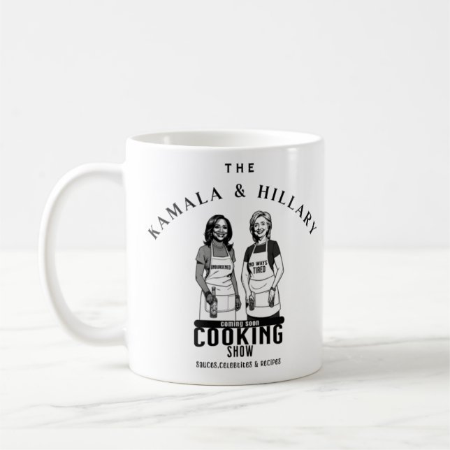 Kamala & Hillary Cooking Show Coffee Mugg (Vänster)