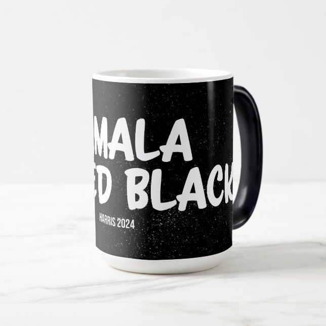Kamala Turn Black Magisk Mugg (Framsida höger)