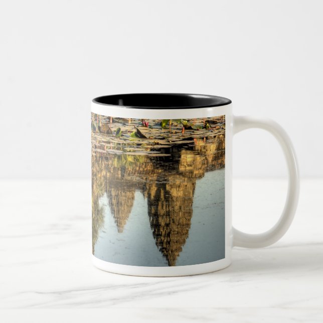 Kambodja, Angkor Wat. Reflex av tempel Två-Tonad Mugg (Höger)