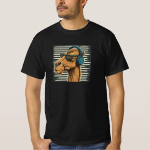 Kamel med hörlurar. t shirt