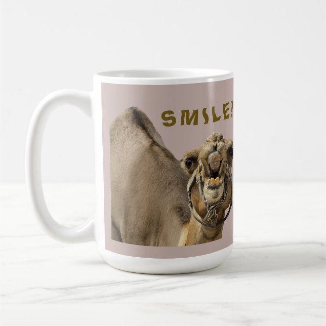 KAMELANSIKTE MED TÄNDER & STOR LEENDE SER PÅ DIG KAFFEMUGG (Vänster)