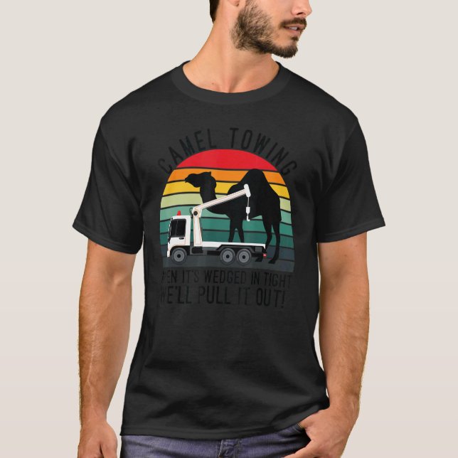 Kamelbogsering när det är bröllop på rätt sida dra t shirt (Framsida)