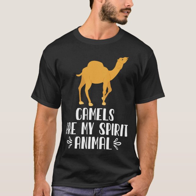 Kamellerna är mitt andliga djur t shirt (Framsida)