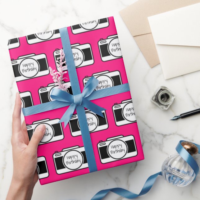 Kamera med födelsedagstext på Rosa Presentpapper (Gifting)