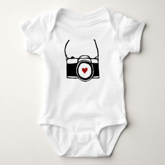 Kameran med fäster fotografbabybodysuiten t shirt