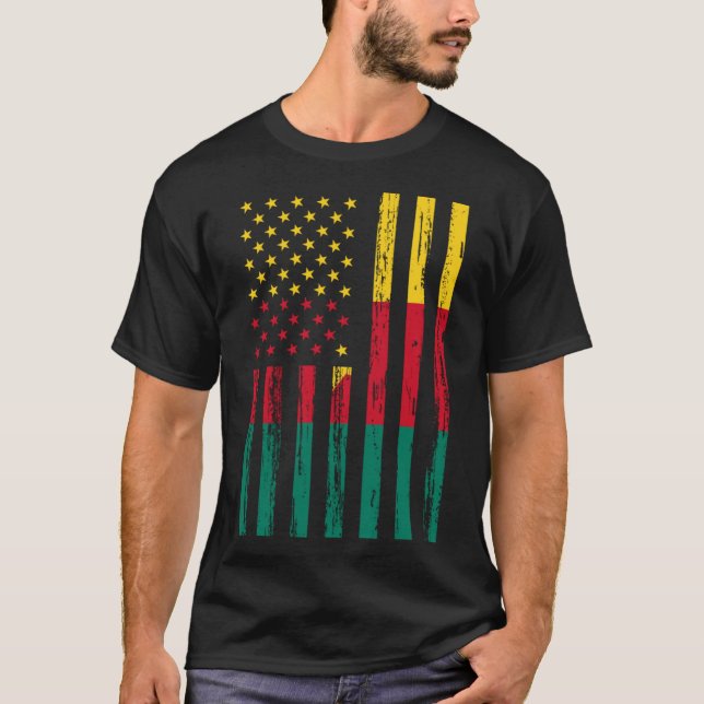 Kamerun Flagga Amerika... Det är i mitt DNA Kameru T Shirt (Framsida)