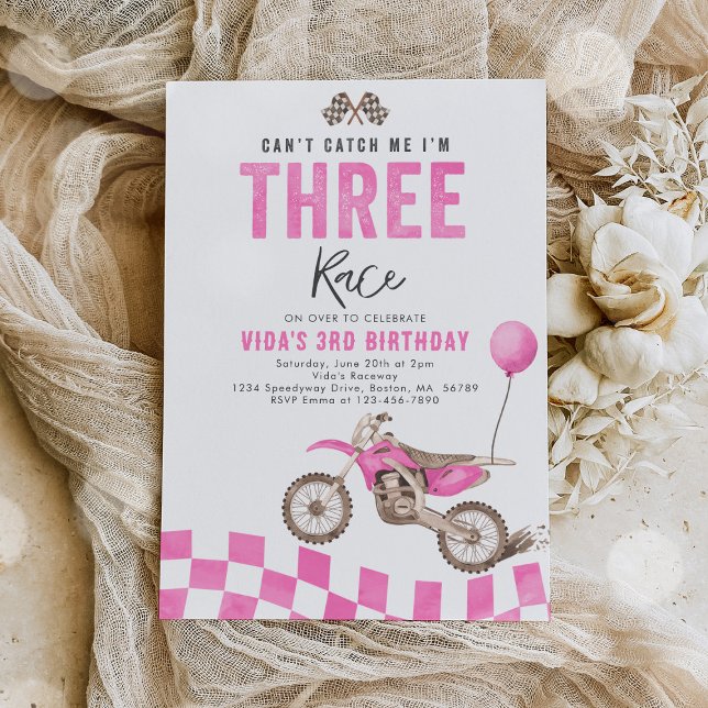 Kan inte fånga mig Dirt Bike Girl 3:e födelsedagen Inbjudningar (Skapare uppladdad)