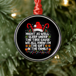 Kan lika gärna sova under julgåvan i Träd Julgransprydnad Metall