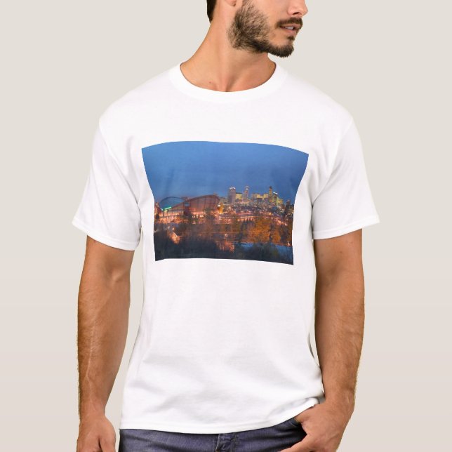 Kanada, Alberta, Calgary: Stadssiluett från 4 Tee Shirt (Framsida)