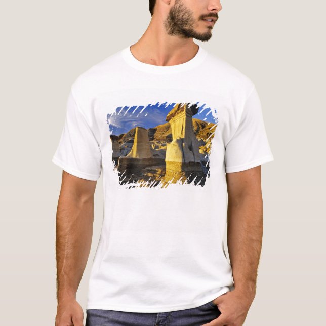Kanada, Alberta, Drumheller. Hoodoos. Tee Shirt (Framsida)