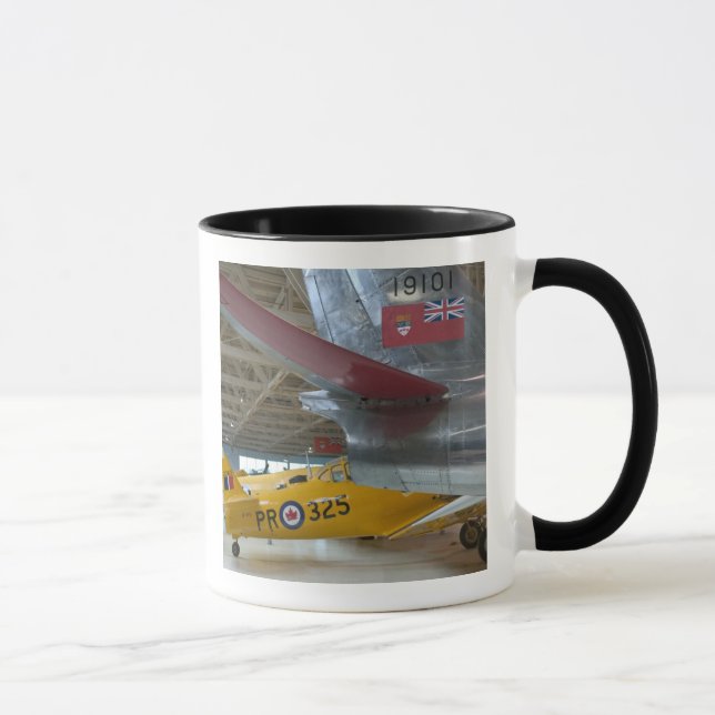 Kanada, Alberta, Edmonton: Alberta Aviation 2 Mugg (Höger)