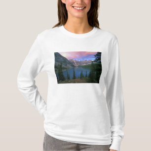 Kanada, Alberta, Lake Moraine i gryningen, Banff T Shirt