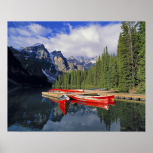 Kanada, Alberta, Moraine Lake. Den glassiga Poster