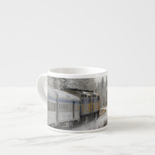 Kanada, Alberta. VIA Rail Snow Train mellan Espressomugg