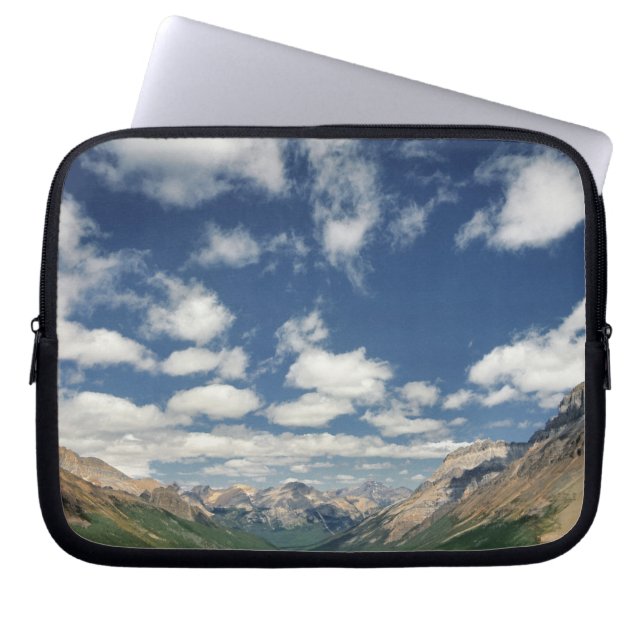 Kanada, British Columbia, Yoho NP. Puffiga moln Laptop Fodral (Framsidan)