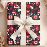 Kanada Kanada Canadian jul Winter Moose Mönster Presentpapper<br><div class="desc">Kanadas kanadensiska julvinter Moose Mönster Wrapping Papper. Vackrött och vitt vinterkanadensiskt inslag mot en marin blå bakgrund. I närheten av en älg,  julgranar,  Kanada,  flagga,  maple löv och isrockor. Perfekt för julafton och helgdagarna.</div>