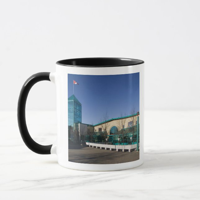 KANADA, Manitoba, Winnipeg: The Forks Market Mugg (Vänster)