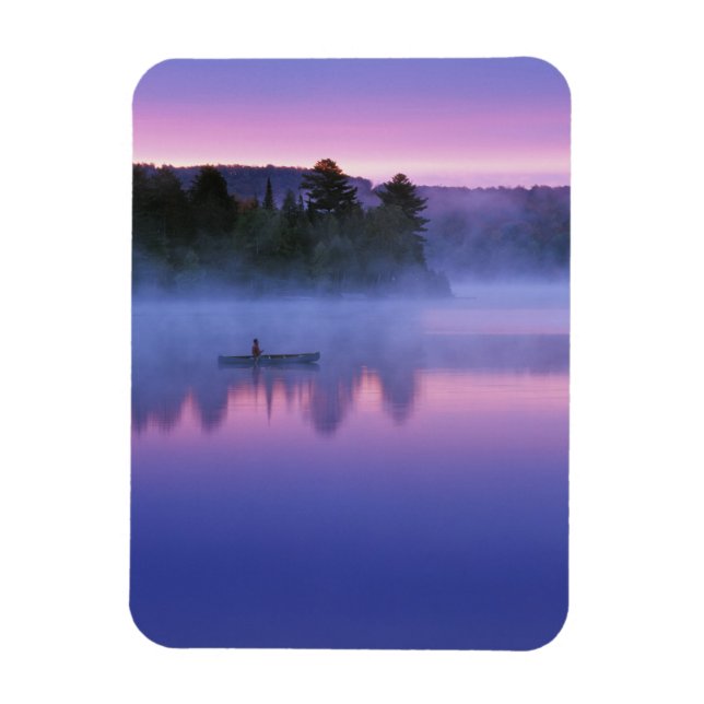 Kanada, Ontario, Algonguin Park, Kanotist på Magnet (Vertikal)