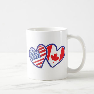 Kanadensare och Amerika flaggahjärtor Kaffemugg