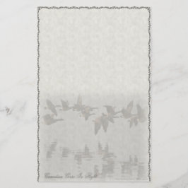 Kanadensisk gäss i flyganpassningsbarbrevpapper brevpapper