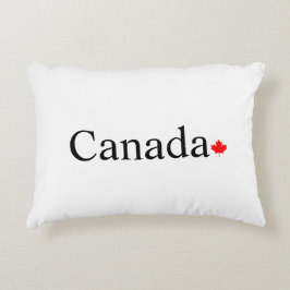 Kanadensisk typografi med rött par löv vitt prydnadskudde