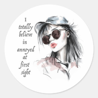 Känd vid första anblicken runt klistermärke